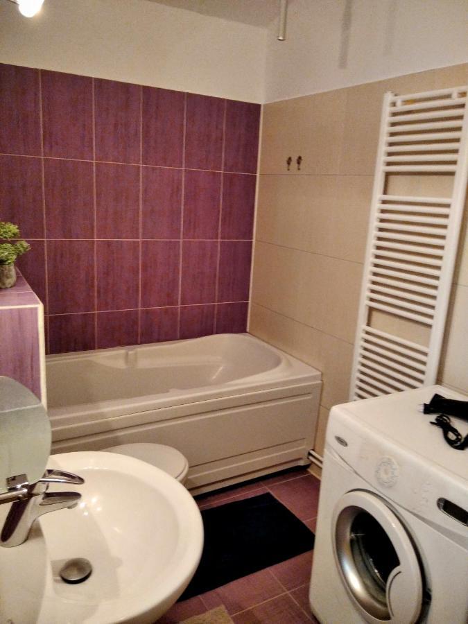בראשוב Lovely Central Apartment מראה חיצוני תמונה