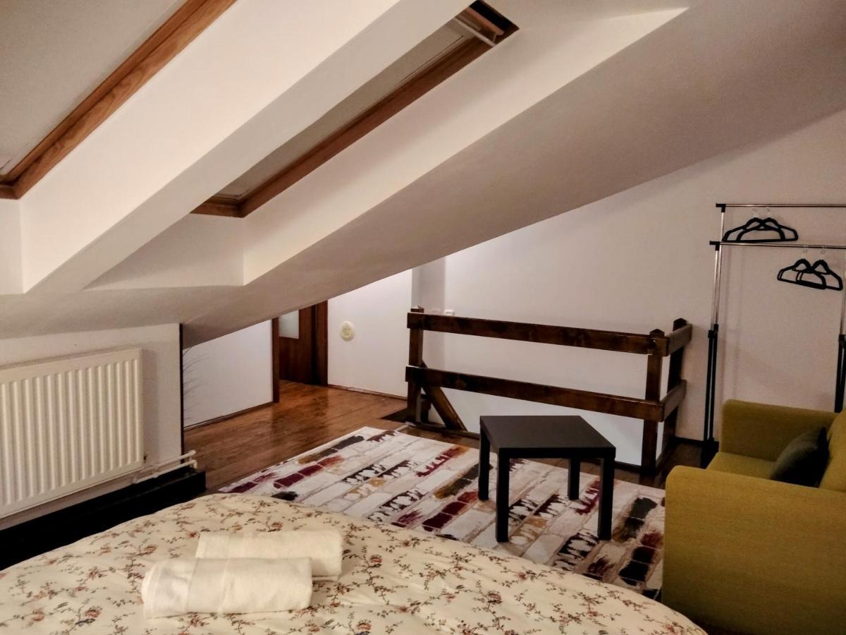 בראשוב Lovely Central Apartment מראה חיצוני תמונה
