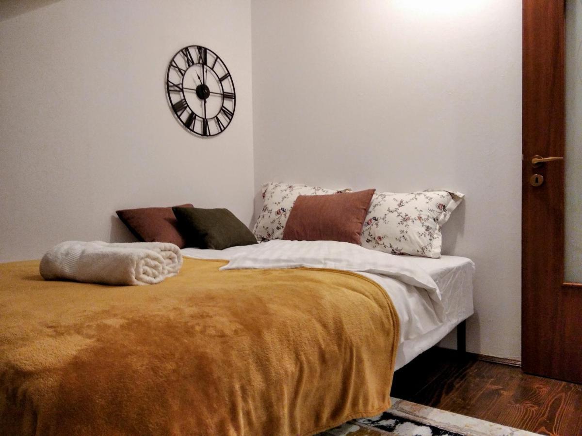 בראשוב Lovely Central Apartment מראה חיצוני תמונה