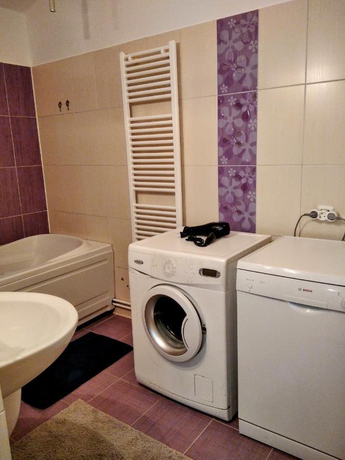 בראשוב Lovely Central Apartment מראה חיצוני תמונה