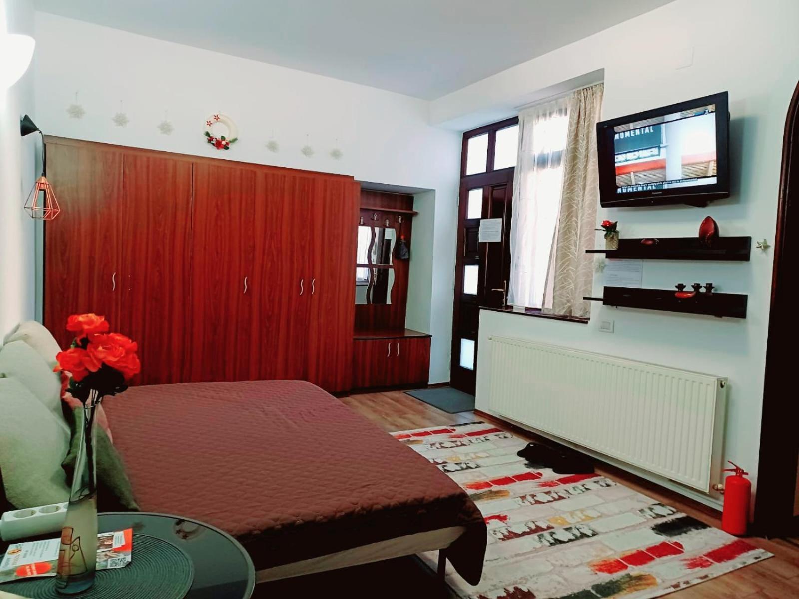 בראשוב Lovely Central Apartment מראה חיצוני תמונה
